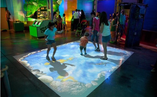 商場地面互動(dòng)